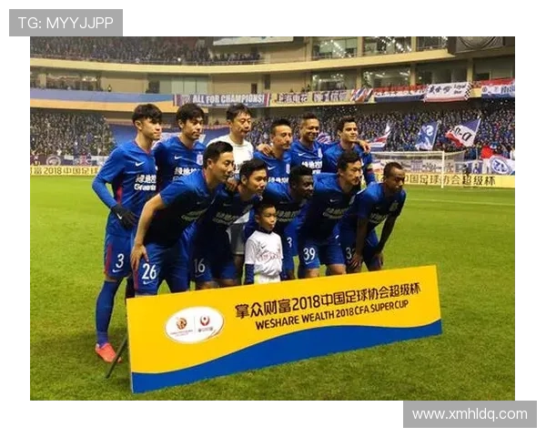 足球与网球巨星同框合影 展现跨界友谊与体育魅力